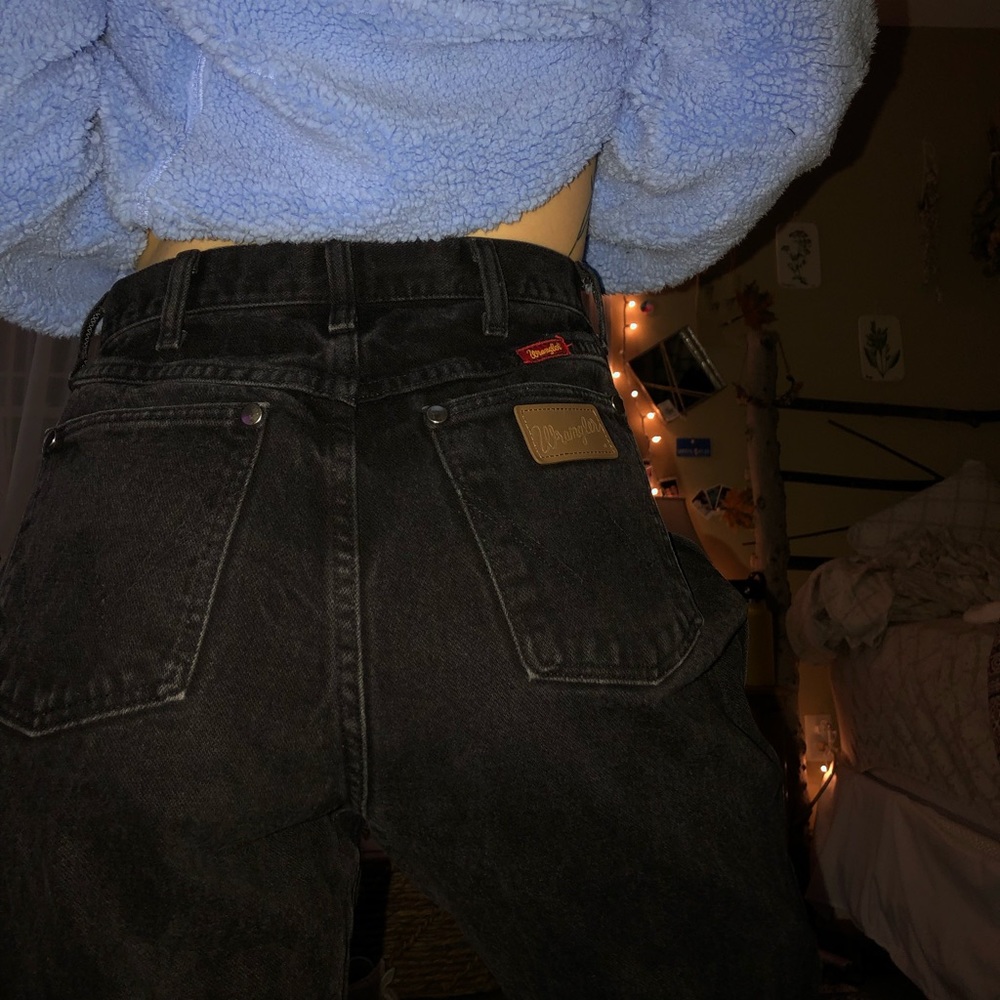 rare vintage Wrangler black high waisted jeans!!!!